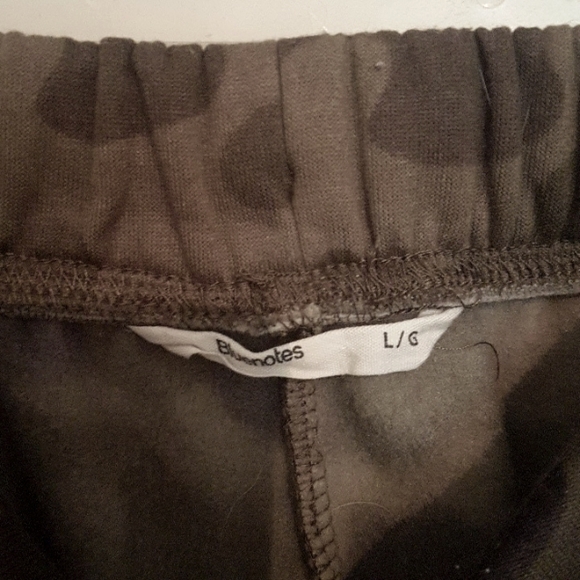 Bluenotes Camo Track Pants, Size Large - Picture 2 of 3